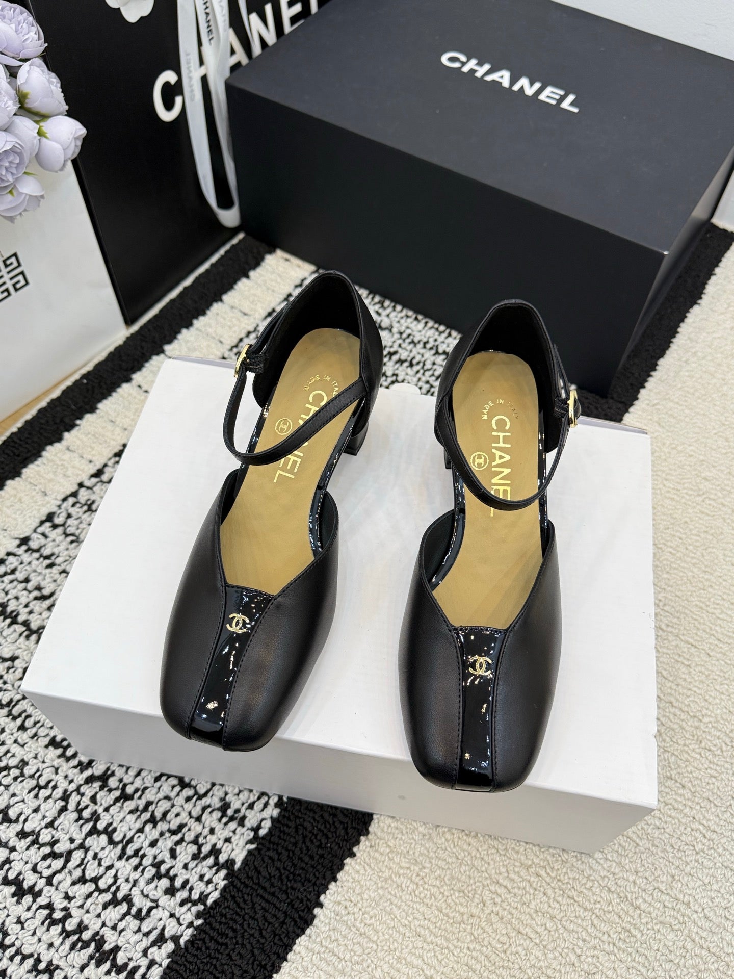 Chanel Classic Mary Janes Black in Patent Leather 602168