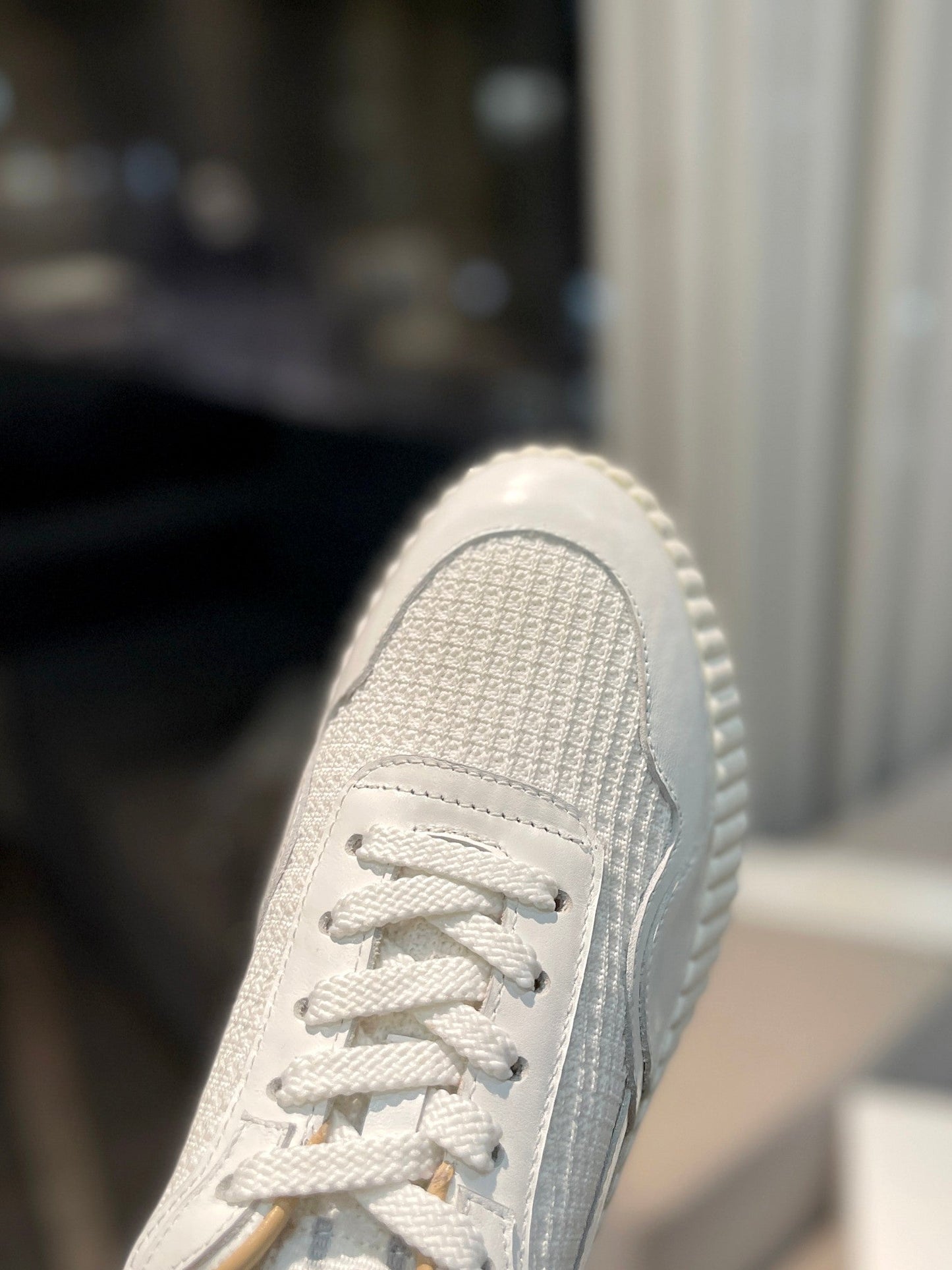 CHLO_ NAMA SNEAKER IN WHITE LAMBSKIN AND SUEDE