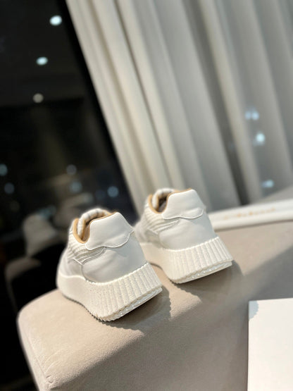 CHLO_ NAMA SNEAKER IN WHITE LAMBSKIN AND SUEDE