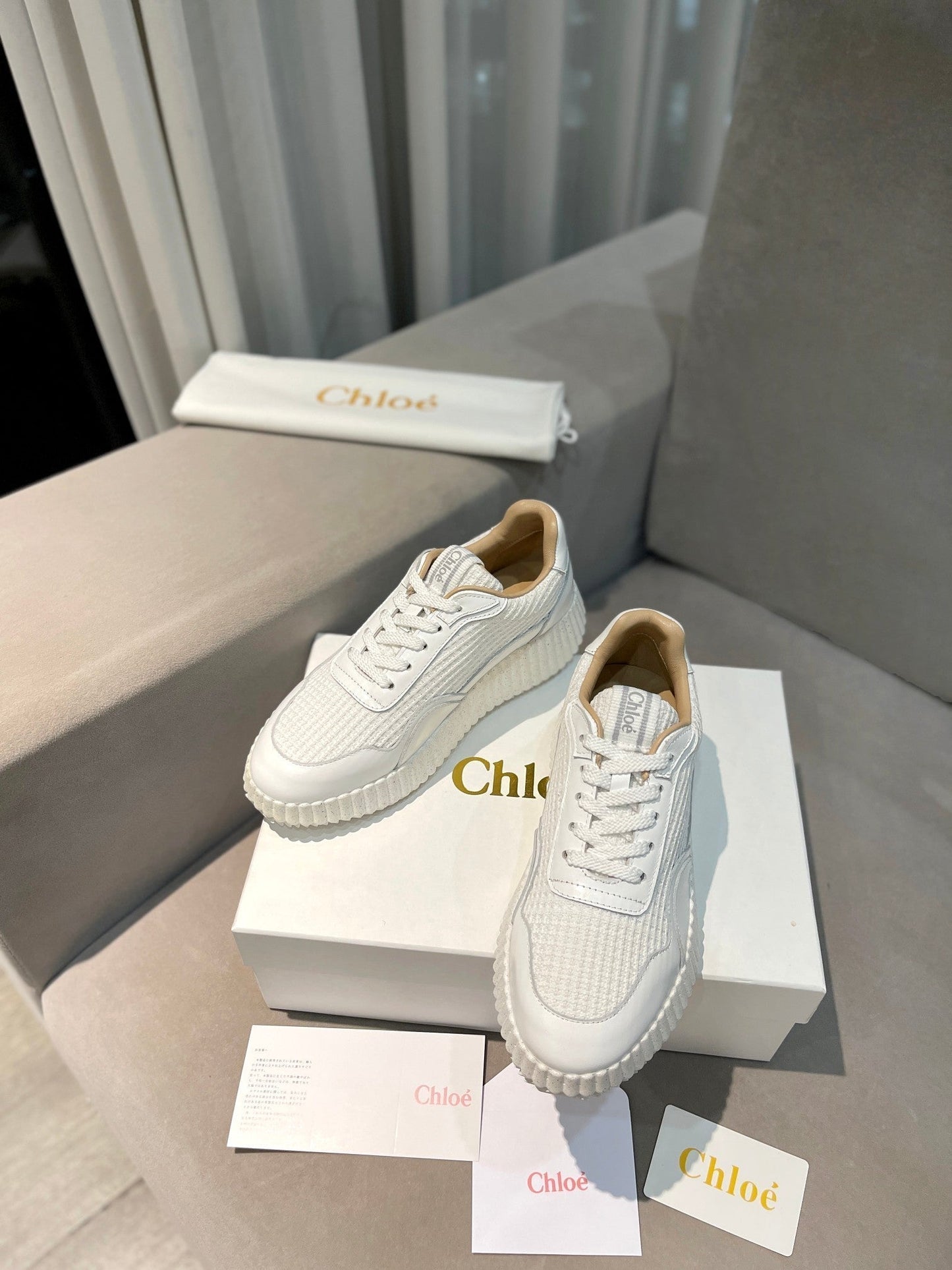 CHLO_ NAMA SNEAKER IN WHITE LAMBSKIN AND SUEDE