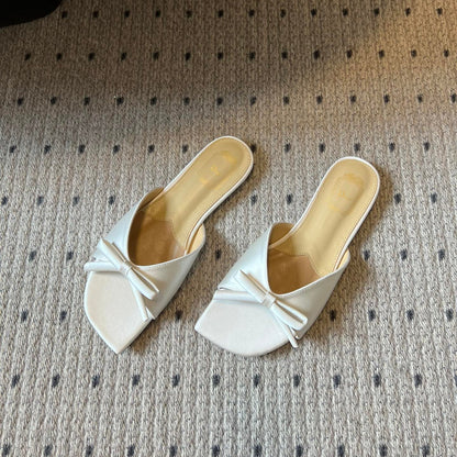 CD 26s Bow Slide White Satin 820003