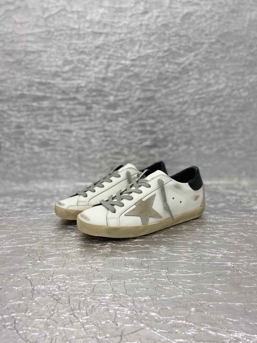 GOLDEN GOOSE SUPERSTAR SNEAKERS WHITE BLACK CALFSKIN AND SUEDE