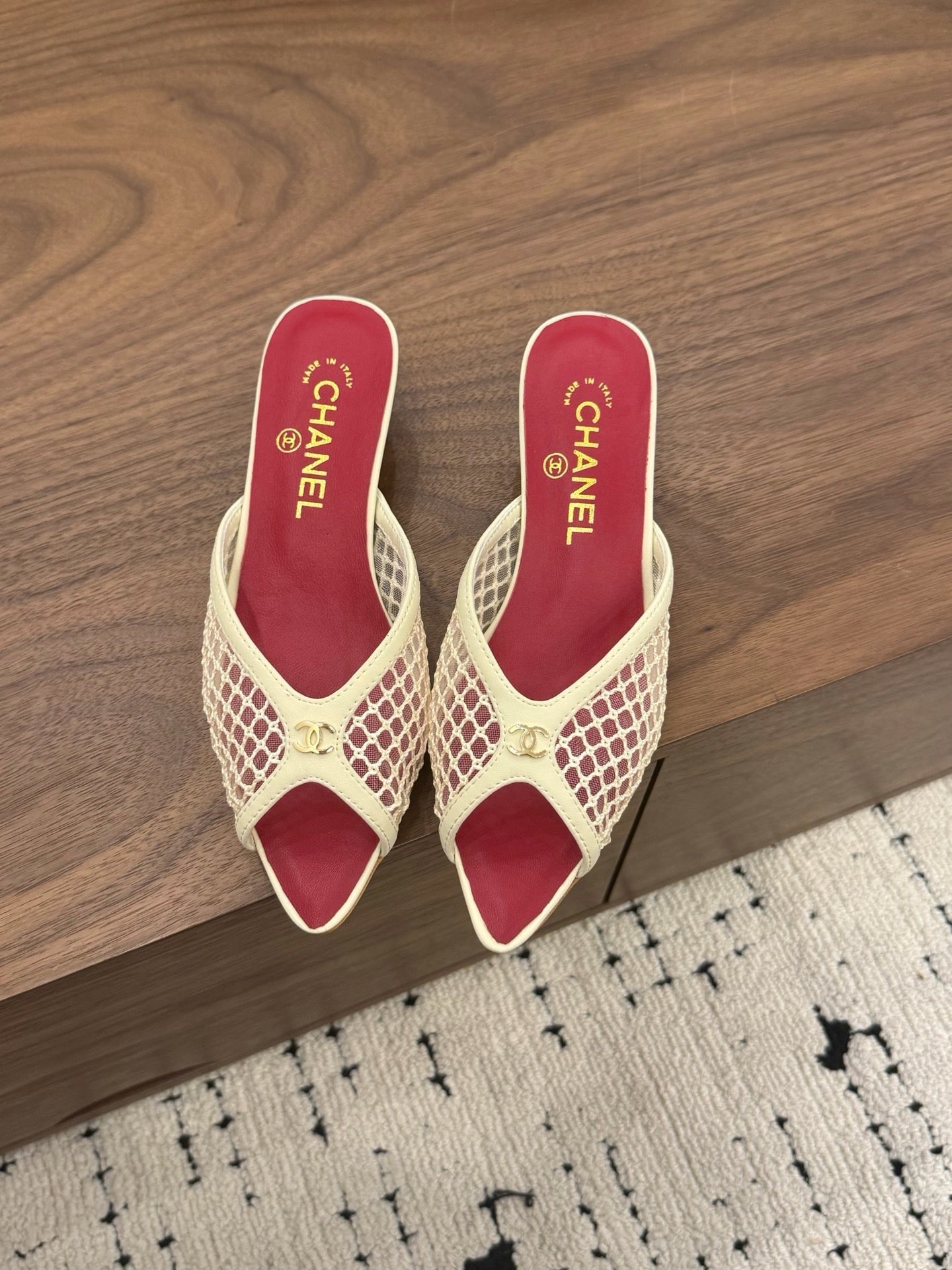 CC 26 Coco Beach Mules 40mm Beige in Mesh