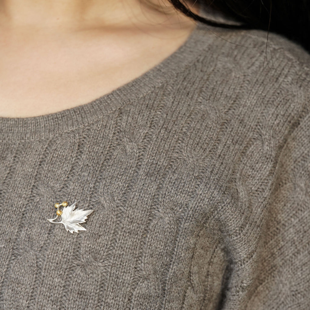 PLANE LEAF PIN