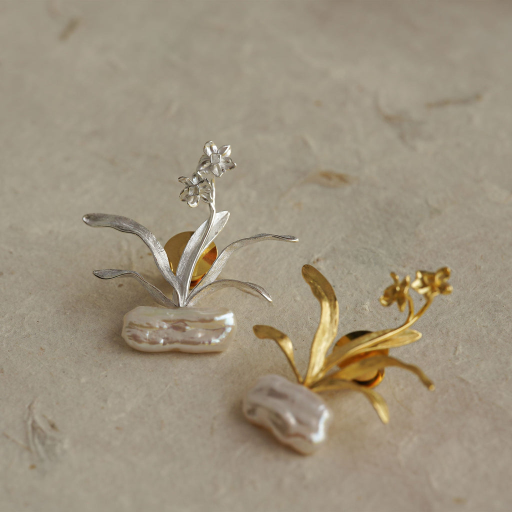 DAFFODILS BROOCH