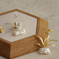 DAFFODILS BROOCH