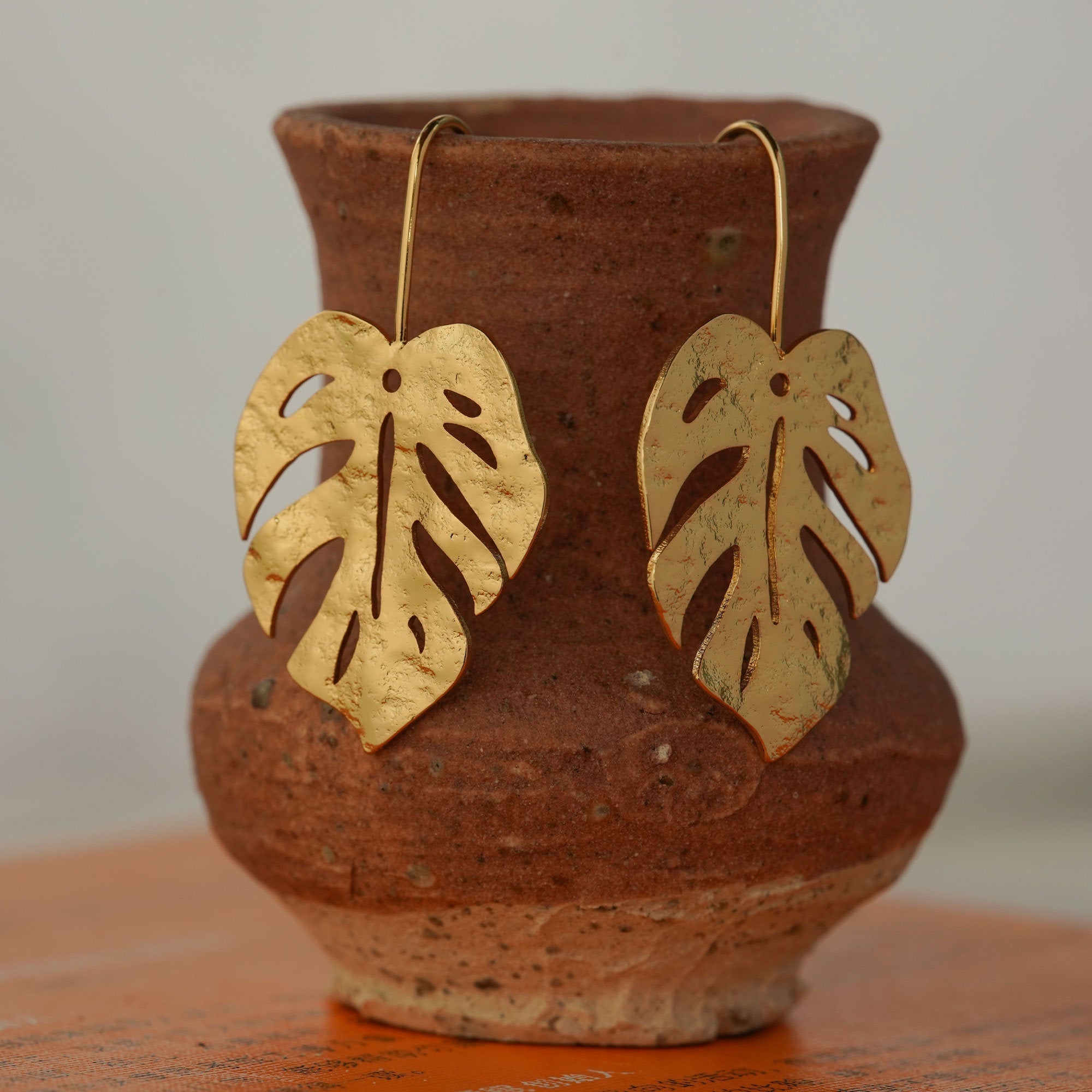 MONSTERA LEAF EARRINGS