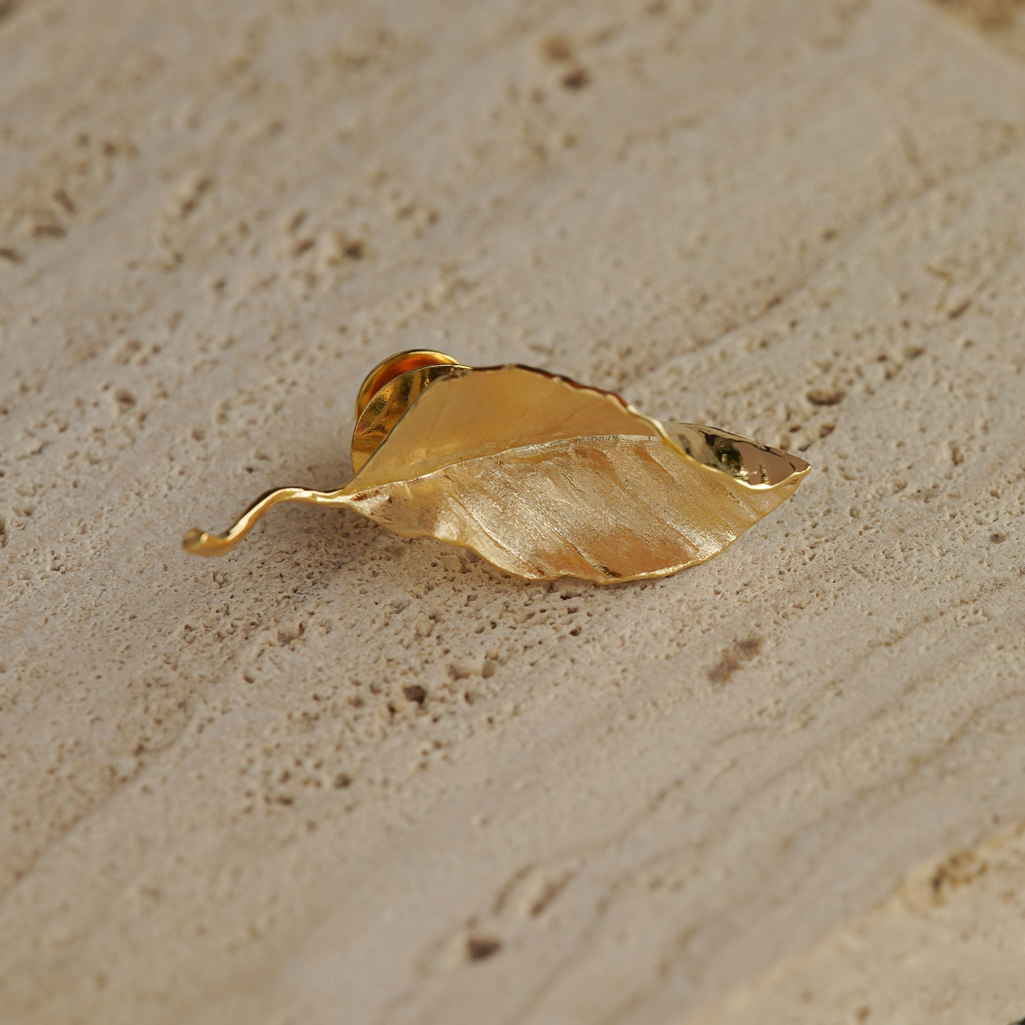 LEAF BROOCH