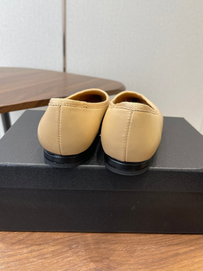 CC 26s Ballet Flats Beige Black Lambskin 624240