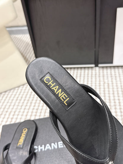 CC 26ss Flip-Flops Black Sheepskin 653598