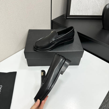 CC SS 2026 Pre Loafer Black Calfskin 630471