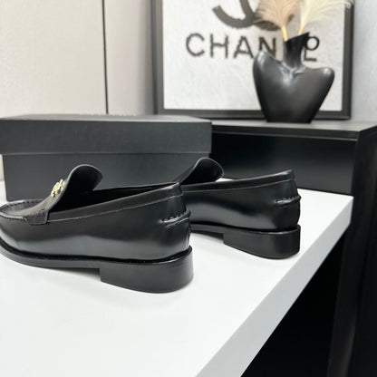 CC SS 2026 Pre Loafer Black Calfskin 630471