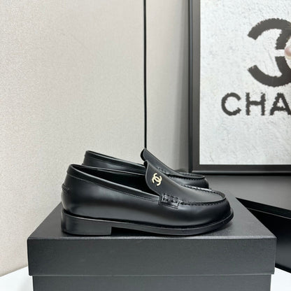 CC SS 2026 Pre Loafer Black Calfskin 630471
