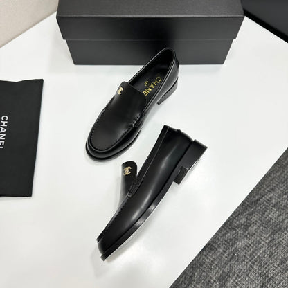CC SS 2026 Pre Loafer Black Calfskin 630471