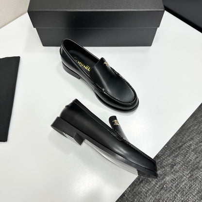 CC SS 2026 Pre Loafer Black Calfskin 630471