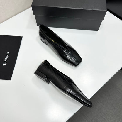 CC 26s Ballet Flats Black Glossy Crocodile Embossed Calfskin 743139