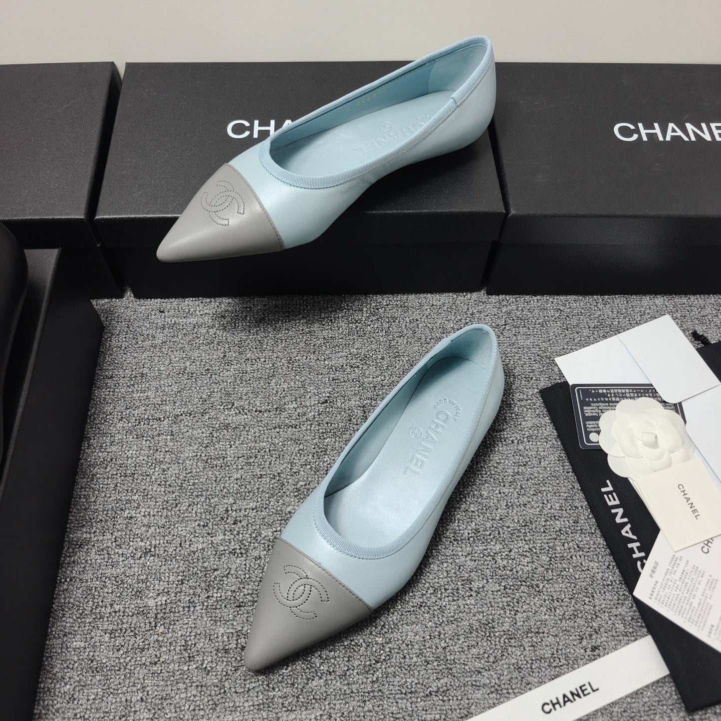 CC 26s Ballet Flat Grey Blue Leather 681970
