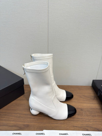 CC 25B Double C Giant Pearl Ankle Boots 50mm White Sheepskin 465703