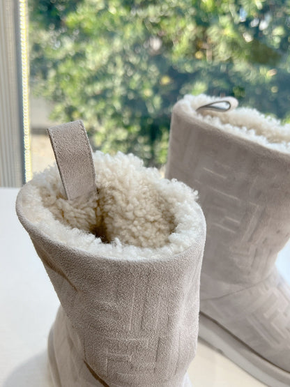 Fendi Apres Chic with FF chamois Boots Light Taupe Suede 475233
