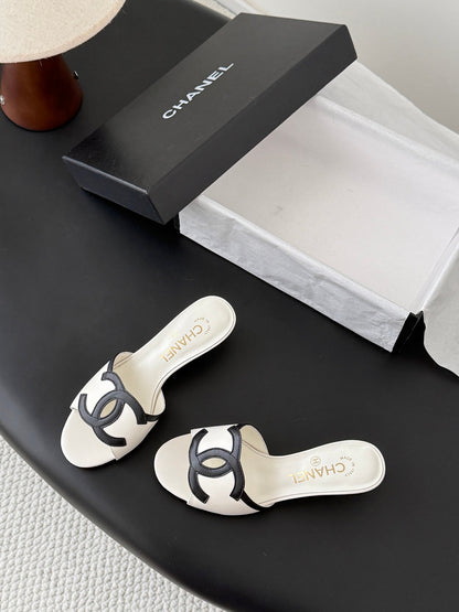 CC 2026 Heeled Sandal White Black Lambskin 675862