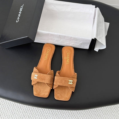 CC 26s Buckle Slippers Brown Suede 829738