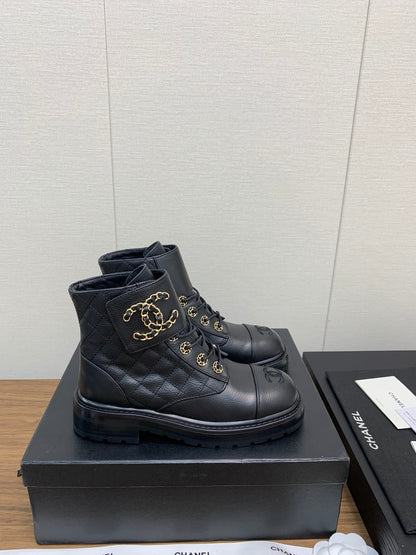 CC Ankle Boots Black Quilted Cowhide