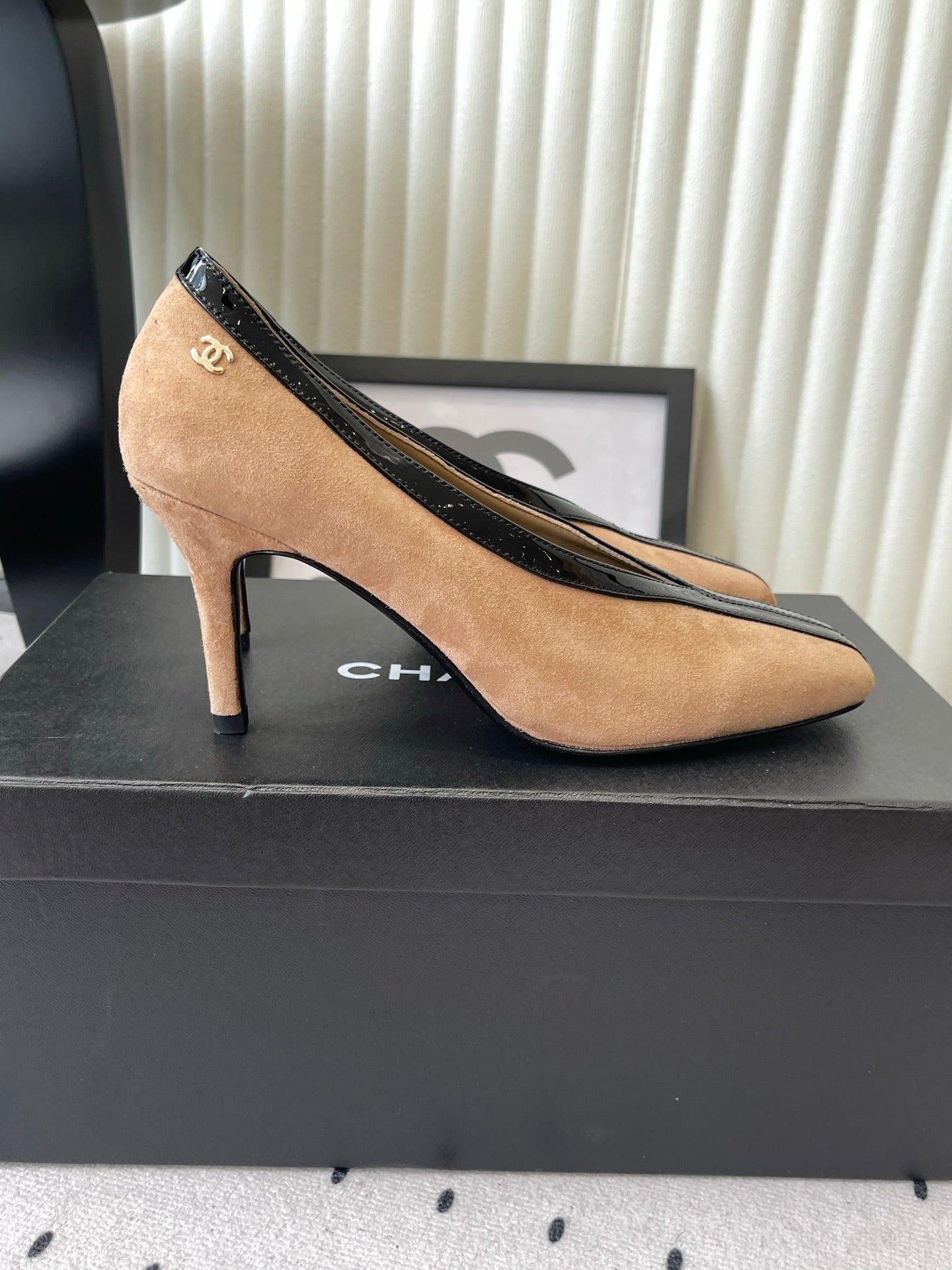 CC 26s Matthieu Blazy Pump 9.5cm Beige Suede 807481