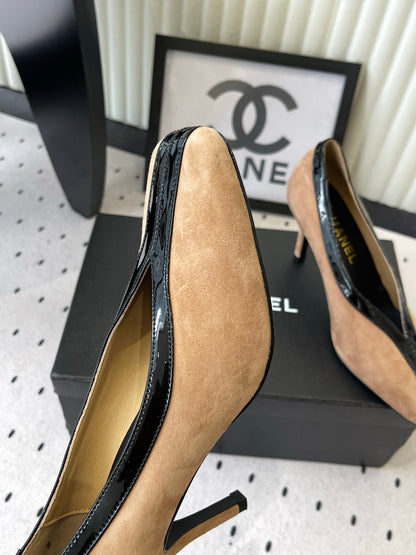 CC 26s Matthieu Blazy Pump 9.5cm Beige Suede 807481