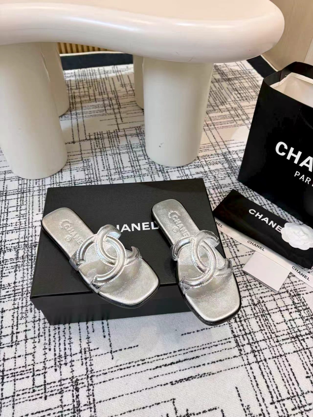 CC 26s Open-toe Sandal Sliver Sheepskin 681939