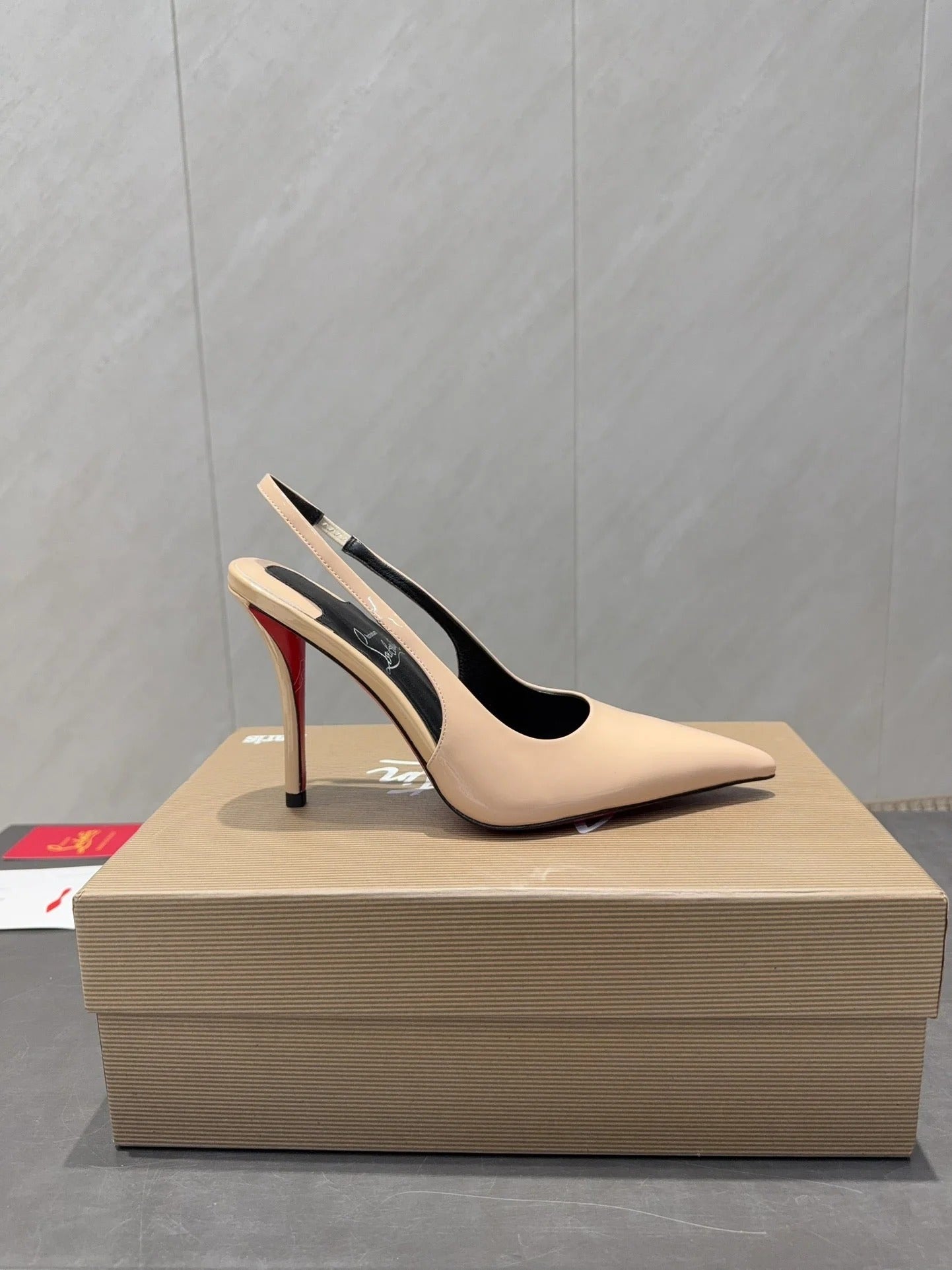 CL 26SS Slingback 100 Beige Patent Leather 613987