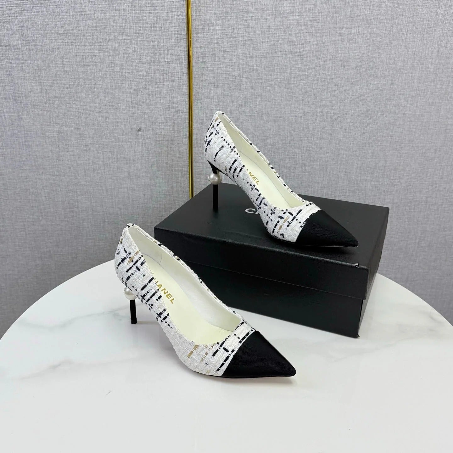 CC 2026 Pumps 85mm Tweed Pearl White Black 801952