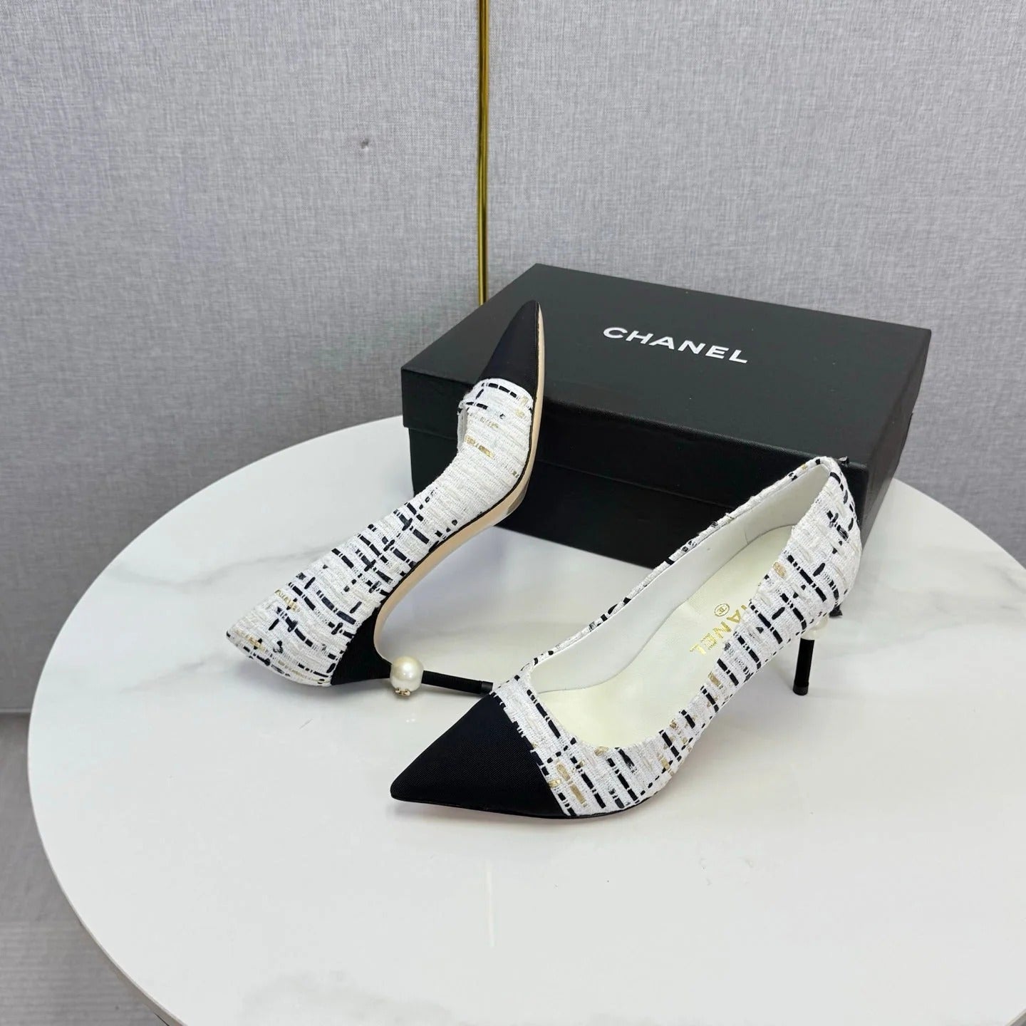 CC 2026 Pumps 85mm Tweed Pearl White Black 801952